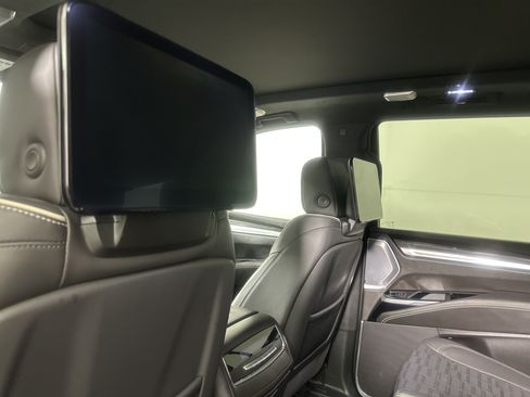 Used 2025 Cadillac Escalade V AWD/4WD image 26