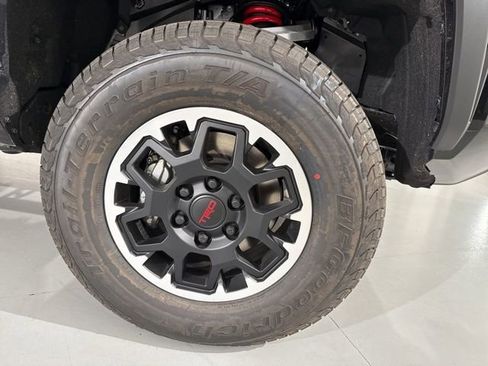 New 2025 Toyota Tacoma TRD Off-Road image 9