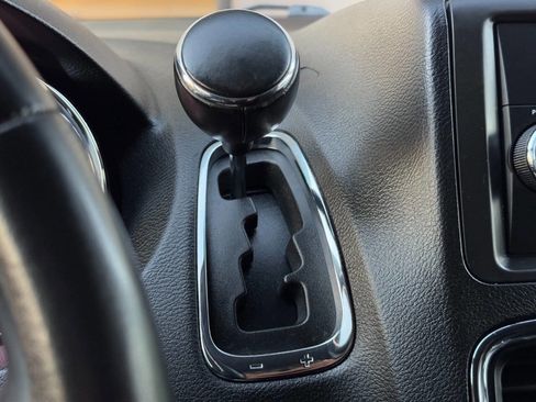 Used 2016 Dodge Grand Caravan SE w/ Quick Order Package 29E SE image 31