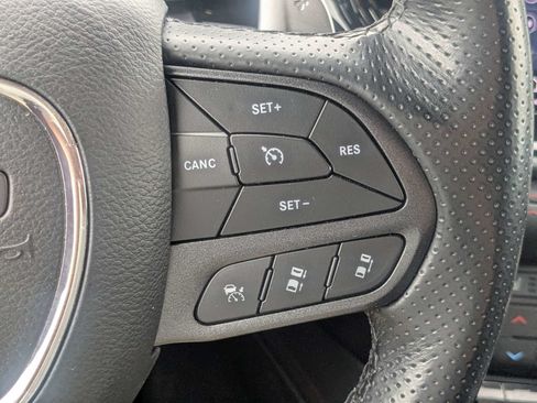 Used 2024 Dodge Durango GT RWD image 29