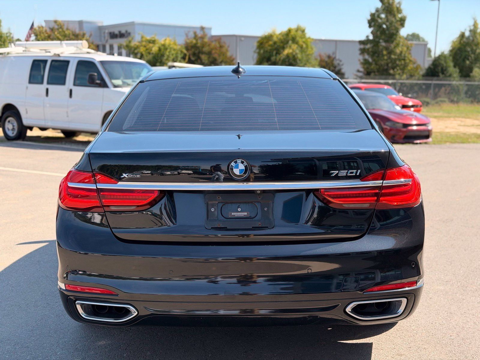 Used 2018 BMW 750i xDrive AWD/4WD image 10