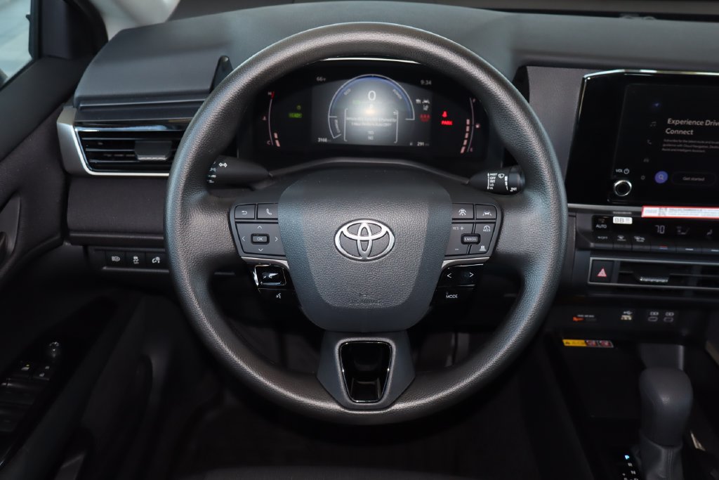 Used 2026 Toyota Camry LE FWD image 17