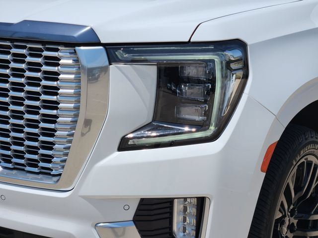 Used 2024 GMC Yukon XL Denali RWD image 7