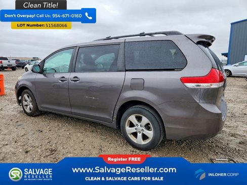 Used 2012 Toyota Sienna LE FWD image 3