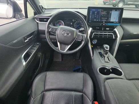 Certified 2021 Toyota Venza Limited w/ Advanced Technology Package image 9