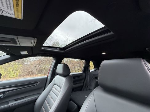 Used 2025 Honda CR-V Sport-L image 8