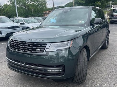 Certified 2025 Land Rover Range Rover SE AWD/4WD image 3