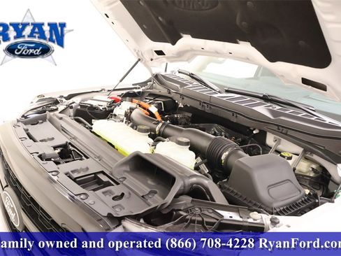 New 2025 Ford F150 Lariat w/ Equipment Group 502A High image 43