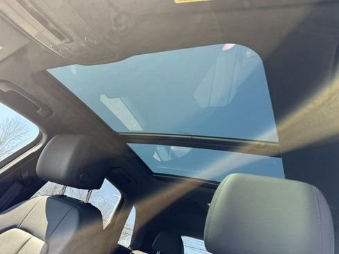 Used 2020 Audi Q3 2.0T Premium w/ Convenience Package image 17