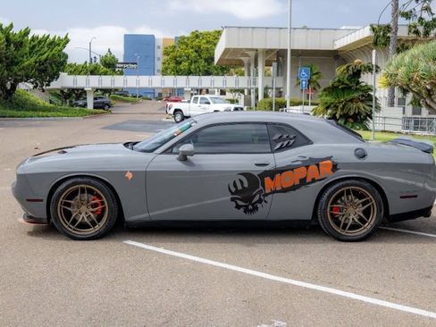 Used 2019 Dodge Challenger SXT w/ Blacktop Package image 9