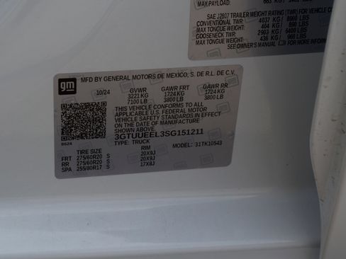 Used 2025 GMC Sierra 1500 AT4 w/ AT4 Premium Package AWD/4WD image 28