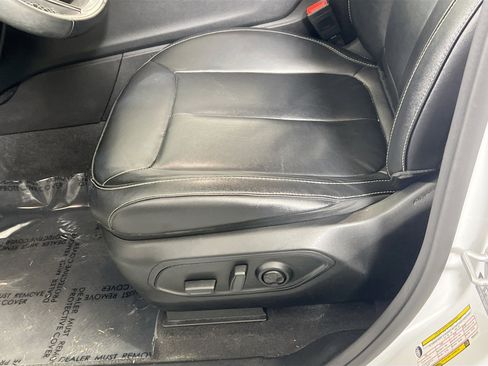 Used 2022 Jeep Grand Cherokee Limited AWD/4WD image 18