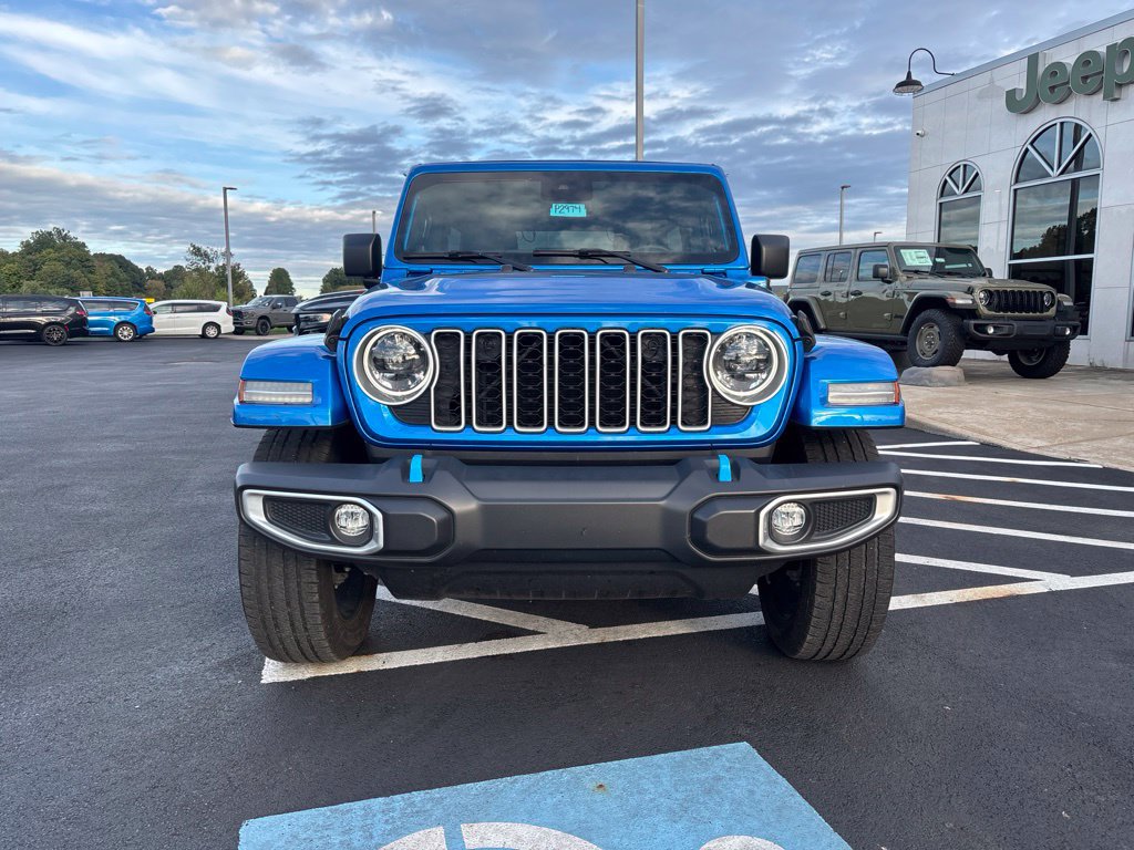 Used 2024 Jeep Wrangler Unlimited Sahara AWD/4WD image 4
