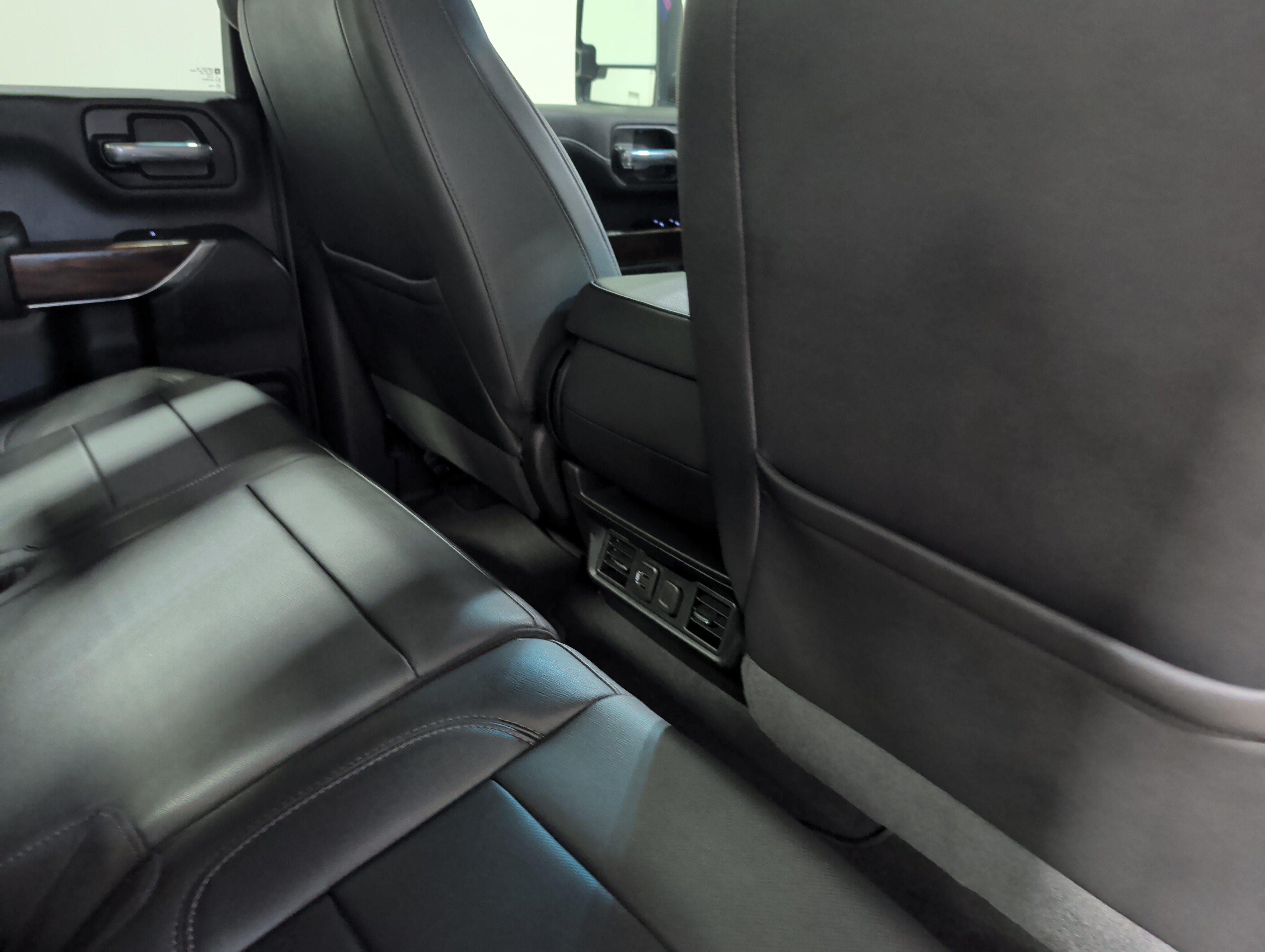 Used 2022 GMC Sierra 2500 SLT w/ X31 Off-Road Package AWD/4WD image 19