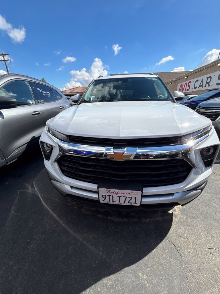 Used 2025 Chevrolet TrailBlazer LT AWD/4WD image 2