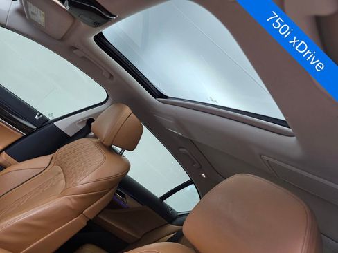 Used 2022 BMW 750i xDrive AWD/4WD image 12