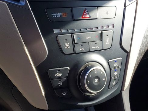 Used 2017 Hyundai Santa Fe Sport image 15