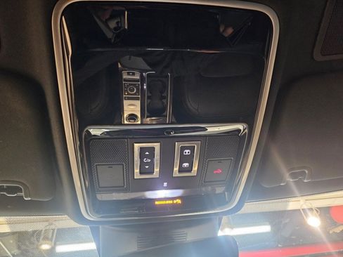 Used 2021 Land Rover Range Rover Westminster Edition image 37