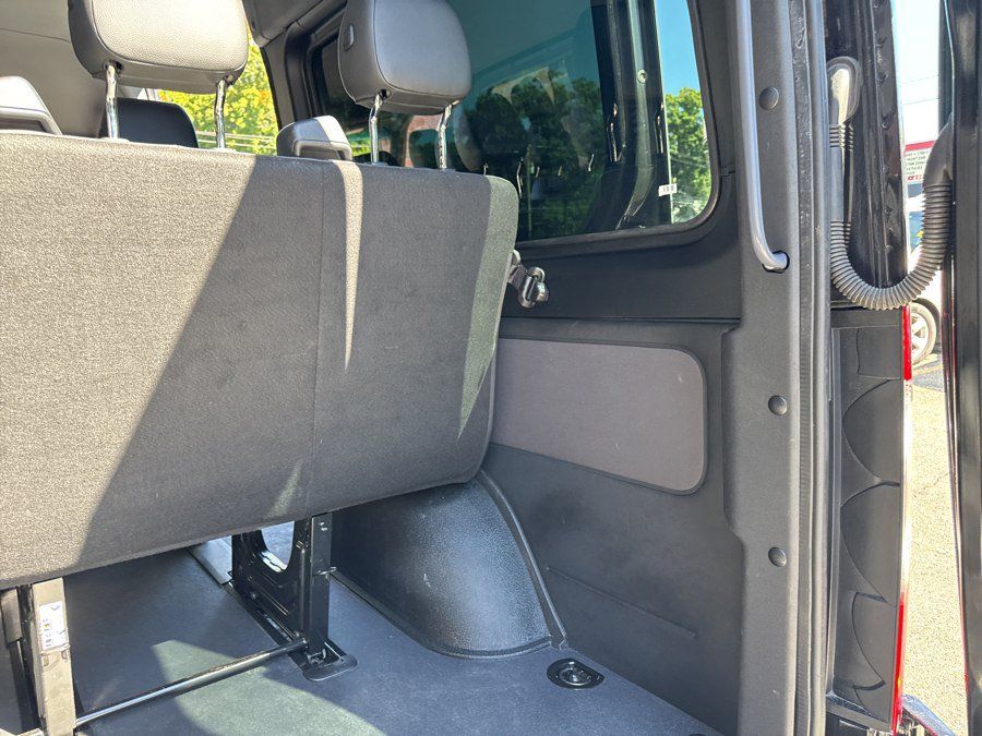 Used 2020 Mercedes-Benz Sprinter 2500 image 33