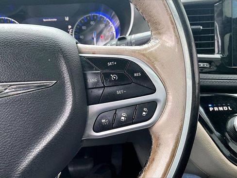 Used 2019 Chrysler Pacifica Limited w/ Tire & Wheel Group image 11