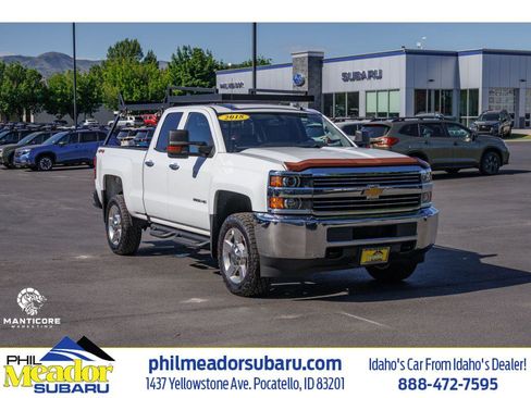 Used 2018 Chevrolet Silverado 2500 W/T AWD/4WD image 1