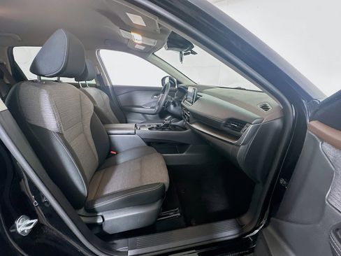 Used 2023 Nissan Rogue SV FWD image 29