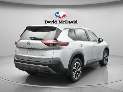 Used 2023 Nissan Rogue SV AWD/4WD image 8