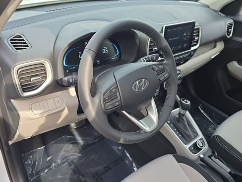 New 2026 Hyundai Venue SEL image 15