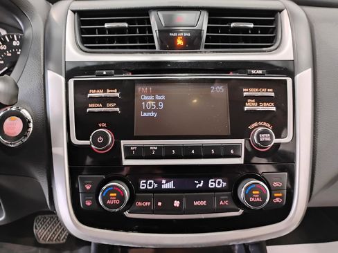 Used 2018 Nissan Altima 2.5 SV image 21