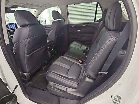 New 2025 Honda Pilot EX-L image 30