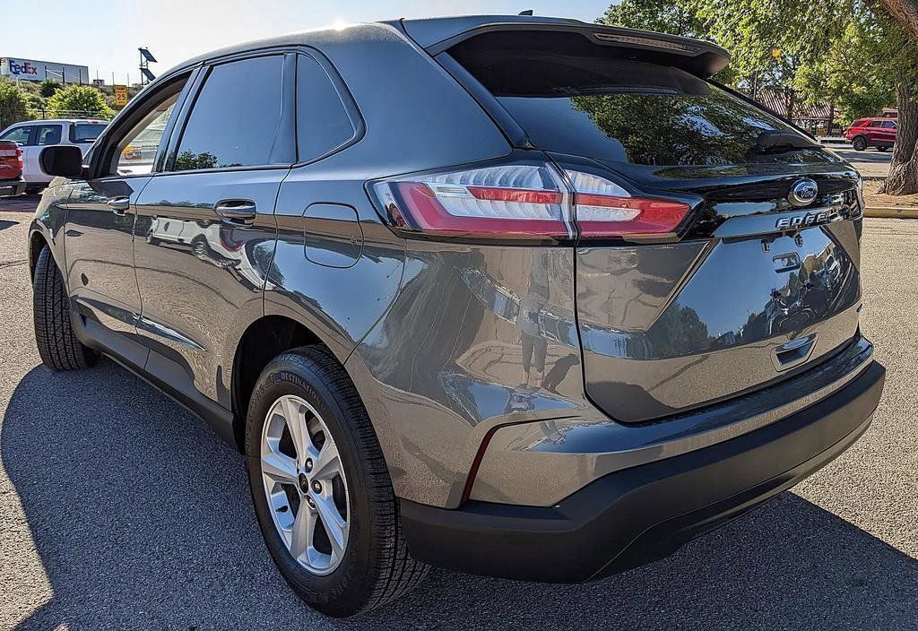 Used 2023 Ford Edge SE AWD/4WD image 4