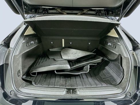 Used 2022 Buick Envision Avenir w/ Technology Package II image 27