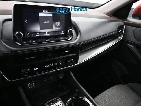 Used 2023 Nissan Rogue SV FWD image 11