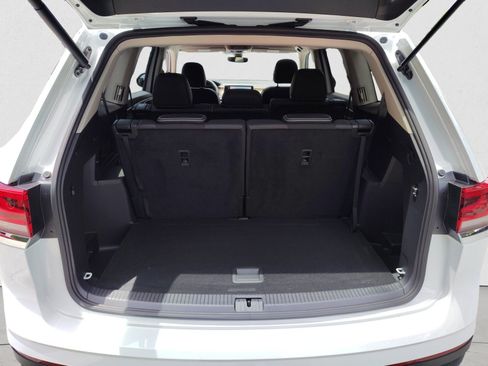 Used 2025 Volkswagen Atlas SE FWD image 19