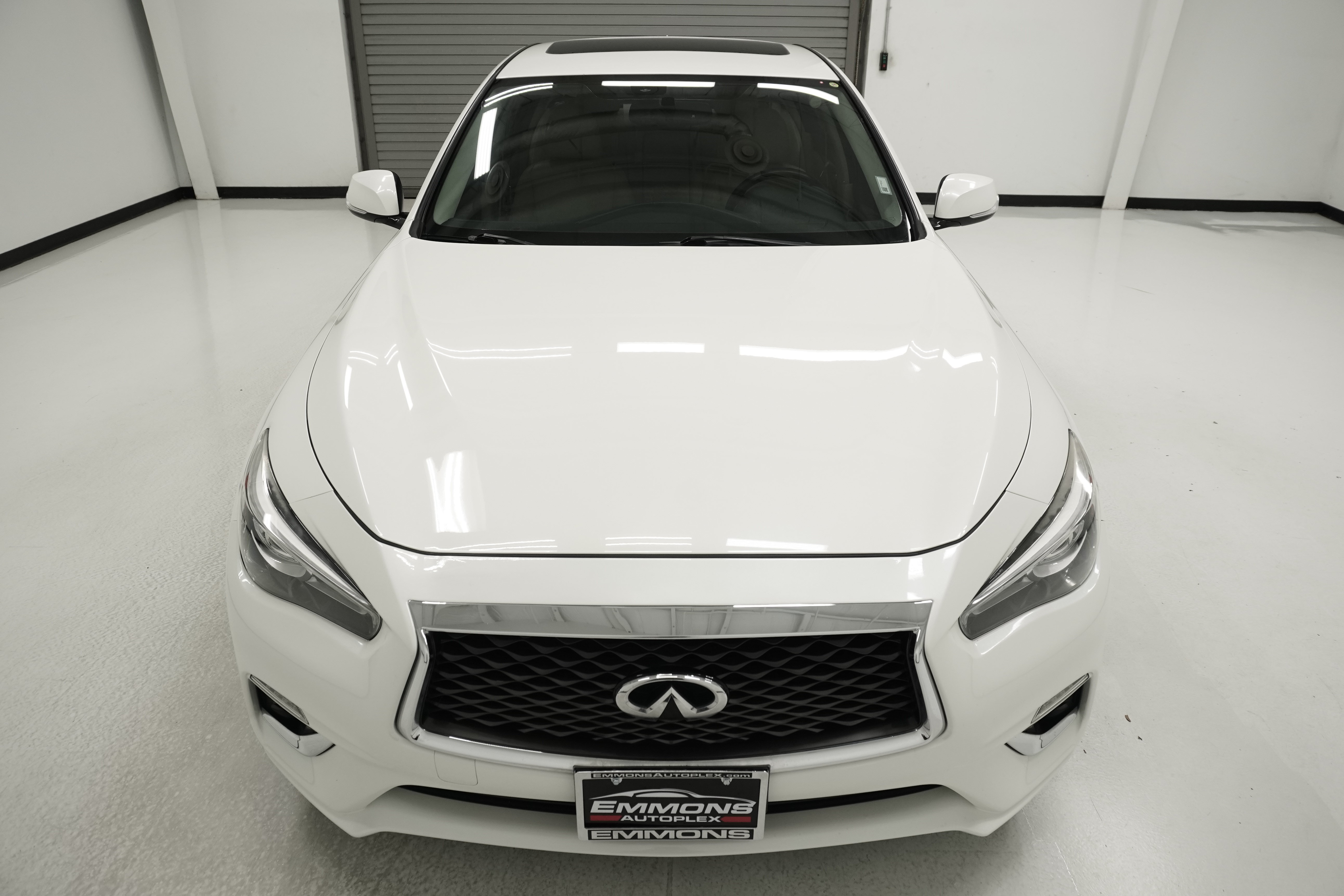 Used 2018 INFINITI Q50 Luxe w/ Essential Package (3.0T Luxe) RWD image 2