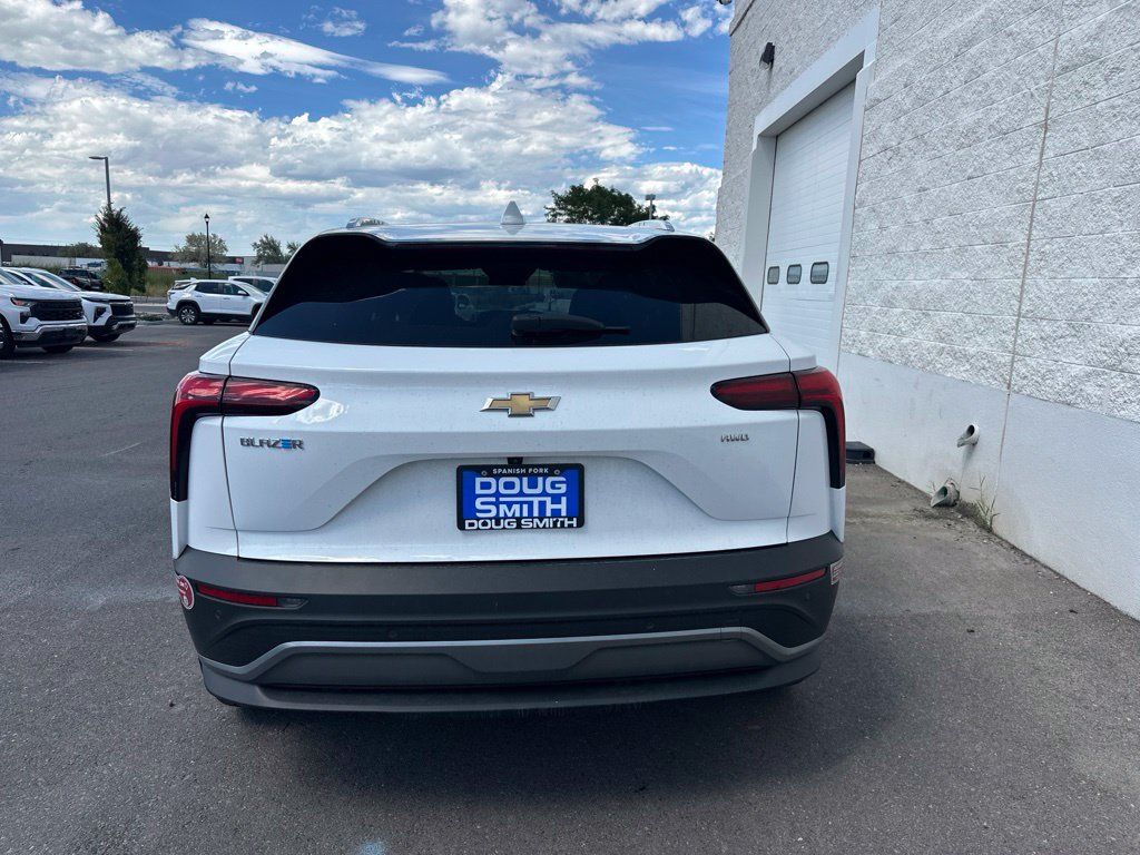 Used 2024 Chevrolet Blazer EV LT AWD/4WD image 3