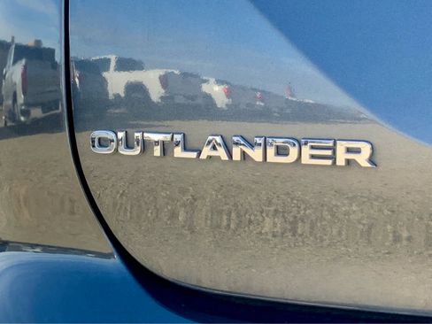 Used 2024 Mitsubishi Outlander SE image 21