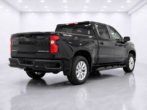 Used 2024 Chevrolet Silverado 1500 Custom AWD/4WD image 5