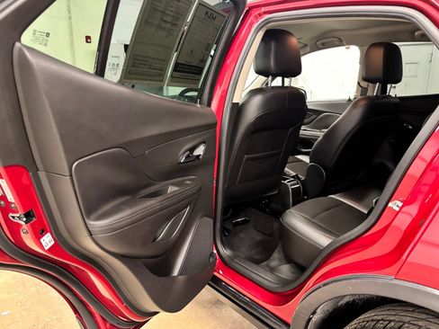 Used 2019 Buick Encore Preferred FWD image 19
