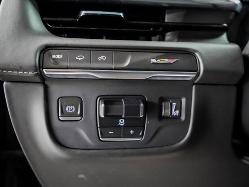Used 2023 Cadillac Escalade V AWD/4WD image 24