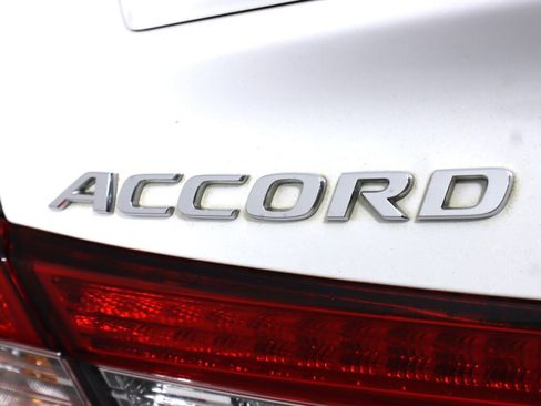 Used 2019 Honda Accord Sport image 34