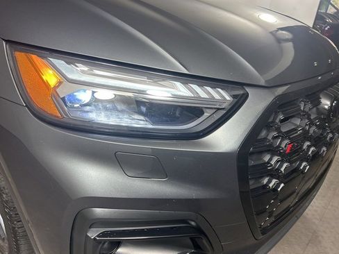 Used 2023 Audi SQ5 Prestige w/ Prestige Package image 33