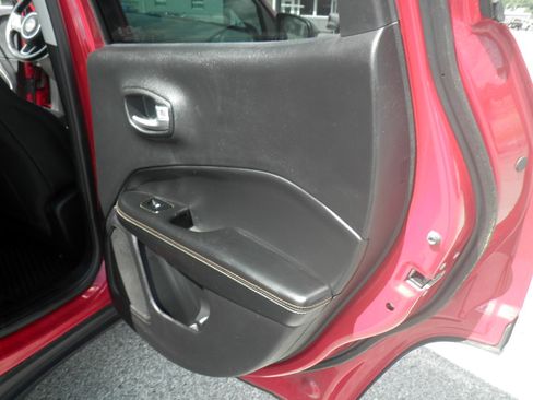 Used 2018 Jeep Compass Sport w/ Tech Group image 24