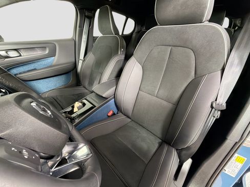 Certified 2023 Volvo C40 P8 Recharge Ultimate w/ Protection Package Premier AWD/4WD image 20