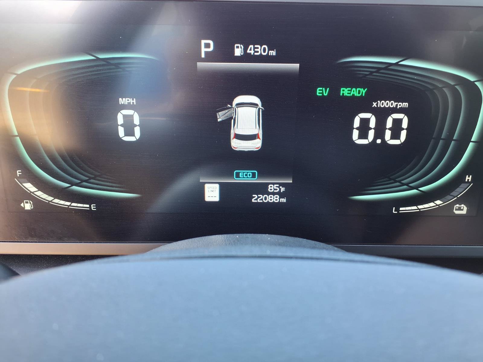 Used 2025 Kia Niro LX FWD image 21