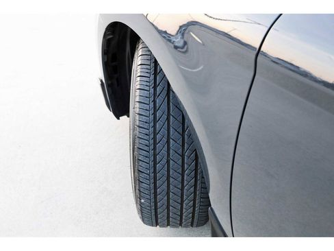 Used 2025 Toyota Camry SE w/ Convenience Package image 28