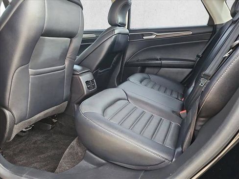 Used 2018 Ford Fusion Energi SE image 19