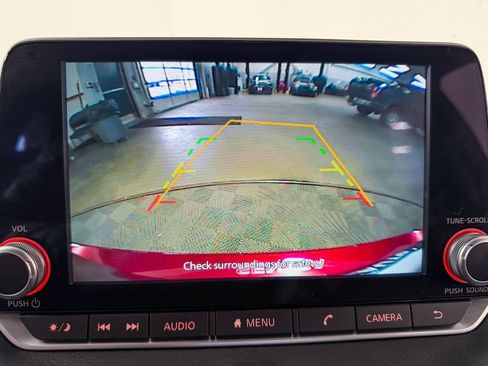 Certified 2022 Nissan Sentra SR image 19