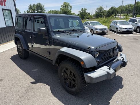 Used 2017 Jeep Wrangler Unlimited Sport AWD/4WD image 5