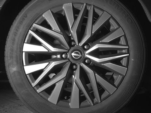 Used 2025 Nissan Altima 2.5 SV image 15